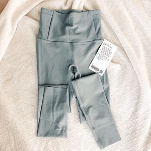 Lululemon Zoned In HR Tight 27”